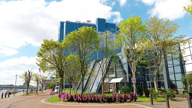 คราวน์ พลาซา กลาสโกว์ Hotel ภายนอก รูปภาพ